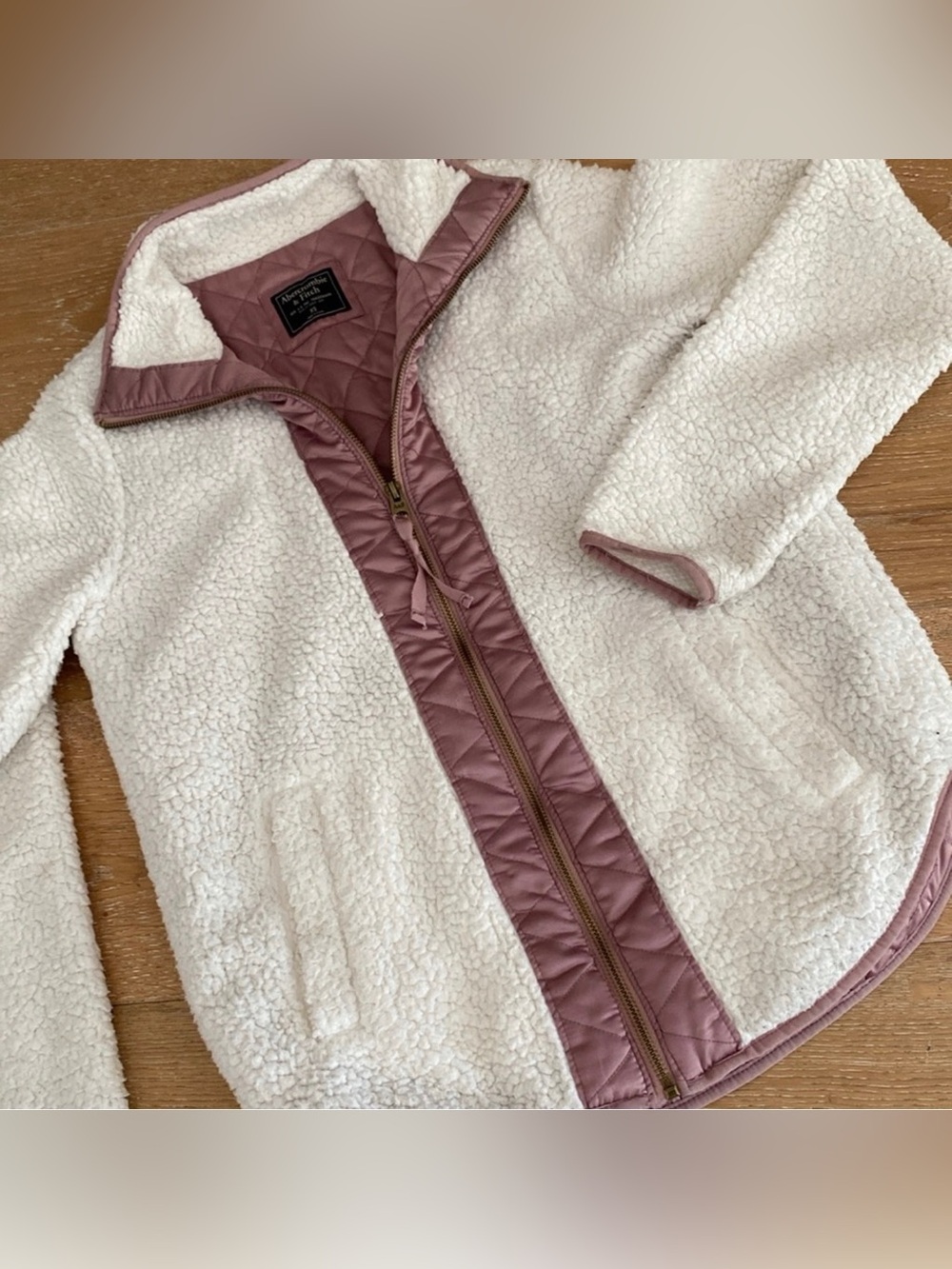 Abercrombie & Fitch quilted lined fleece (cream/rose) XS - Picture 2 of 14